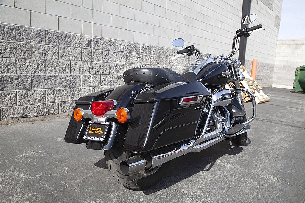 2017 Harley-Davidson Road King [6]