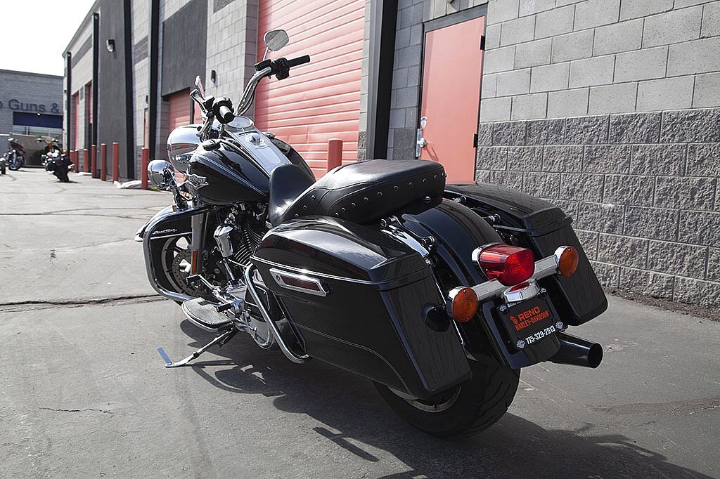 2017 Harley-Davidson Road King [8]