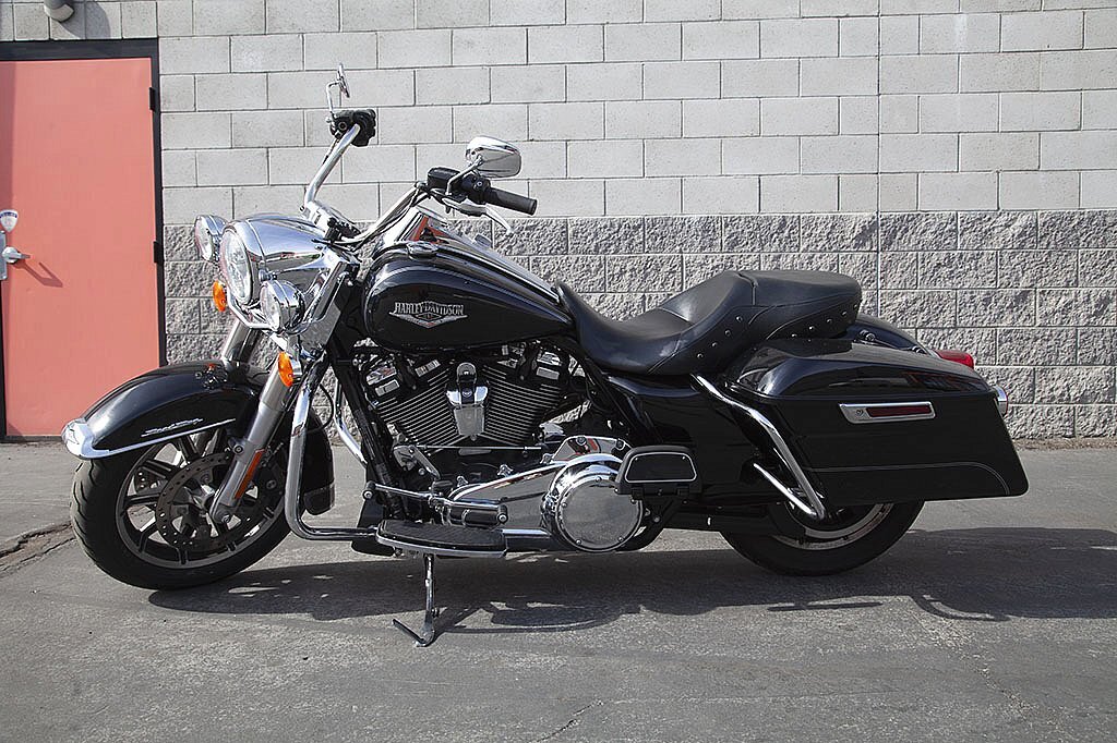2017 Harley-Davidson Road King [9]
