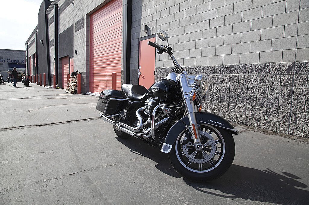2017 Harley-Davidson Road King [2]