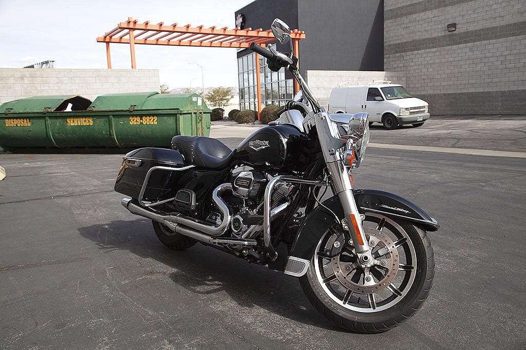 2017 Harley-Davidson Road King [14]