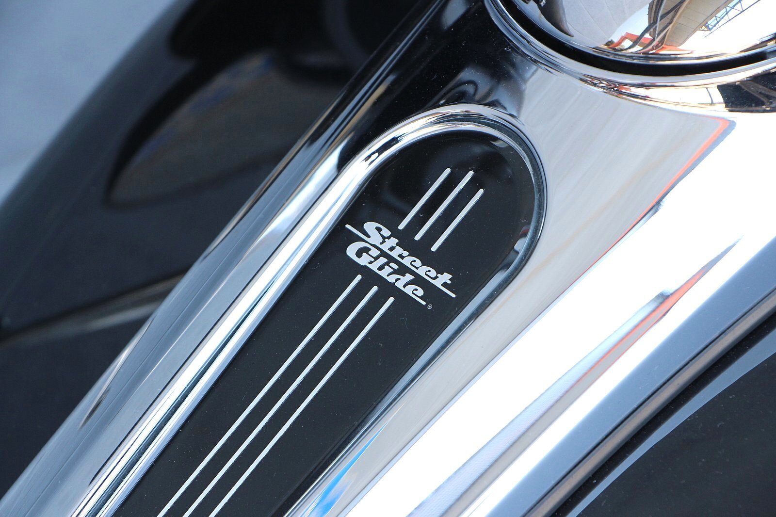 2018 Harley-Davidson Street Glide [12]