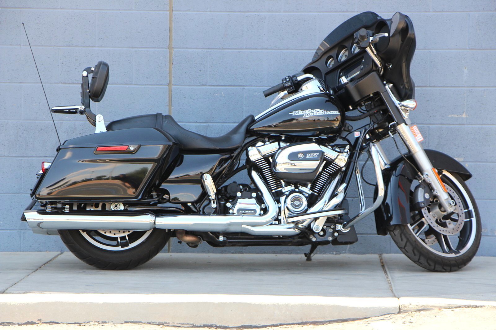 2018 Harley-Davidson Street Glide [18]