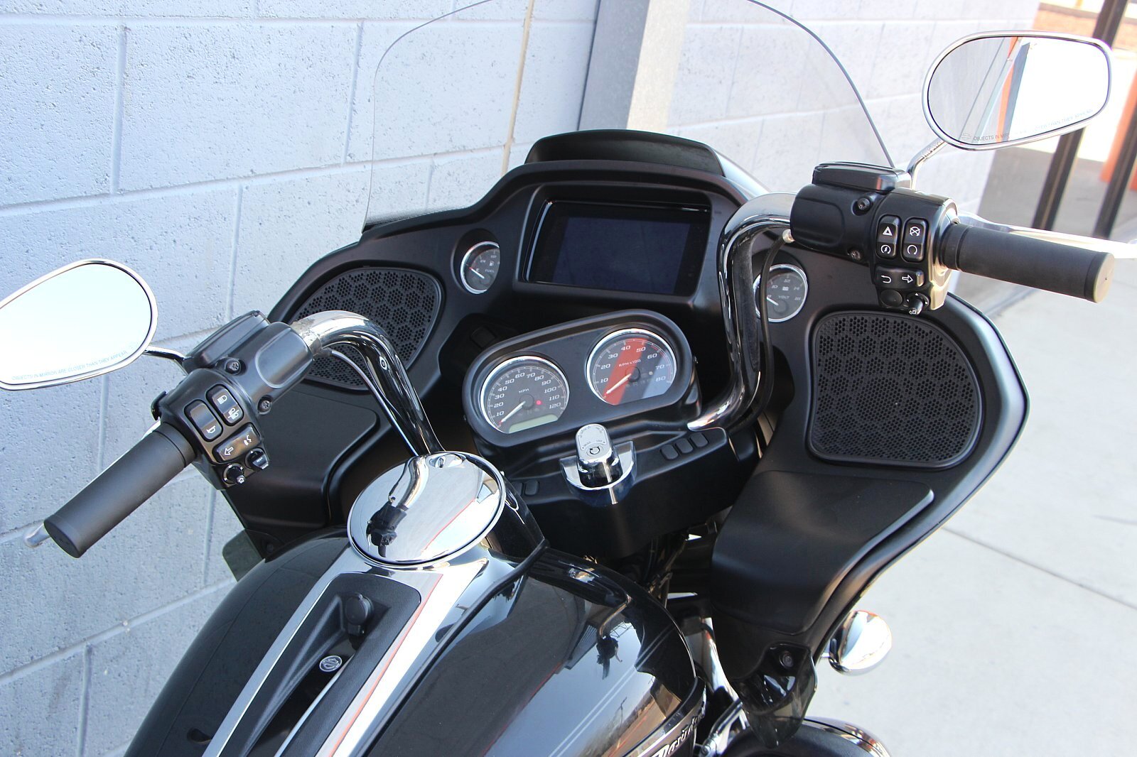 2019 Harley-Davidson FLTRU [14]