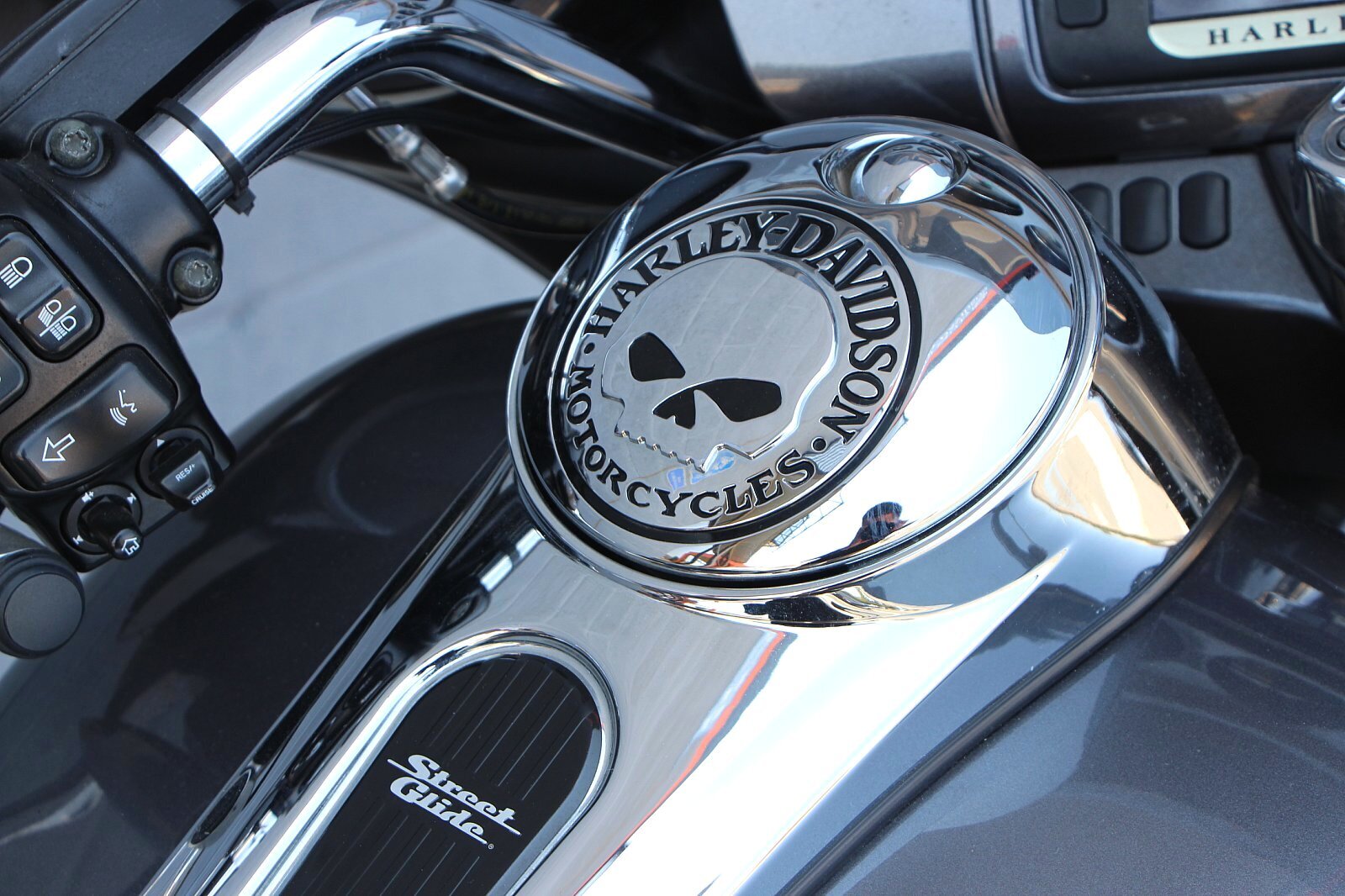 2014 Harley-Davidson Street Glide Special [13]