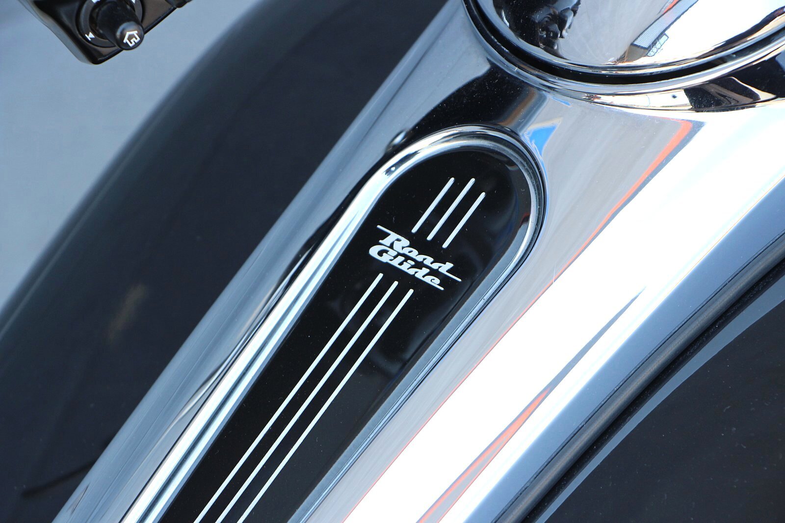 2015 Harley-Davidson Road Glide Special [11]