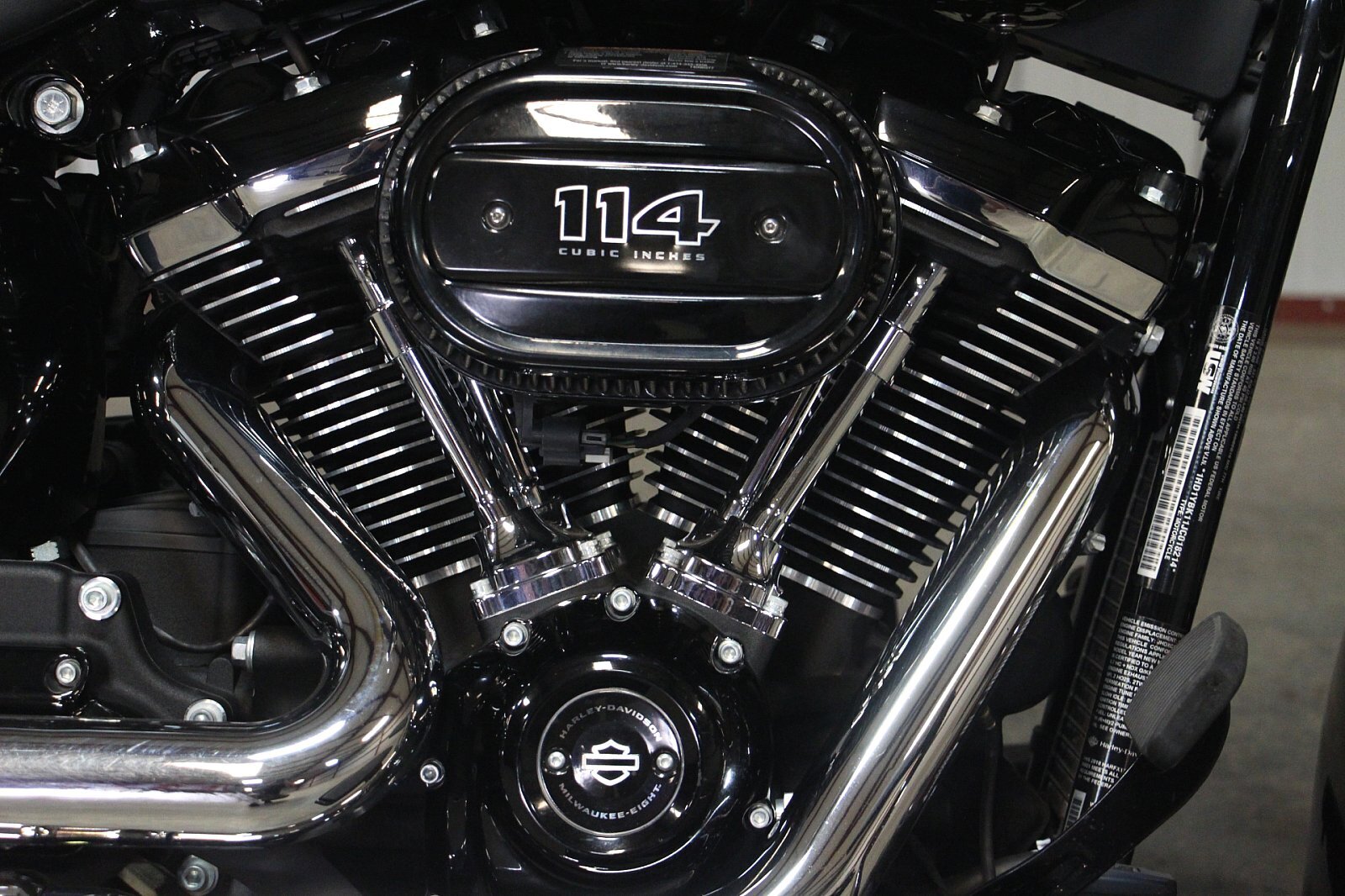 2018 Harley-Davidson FLHCS [9]
