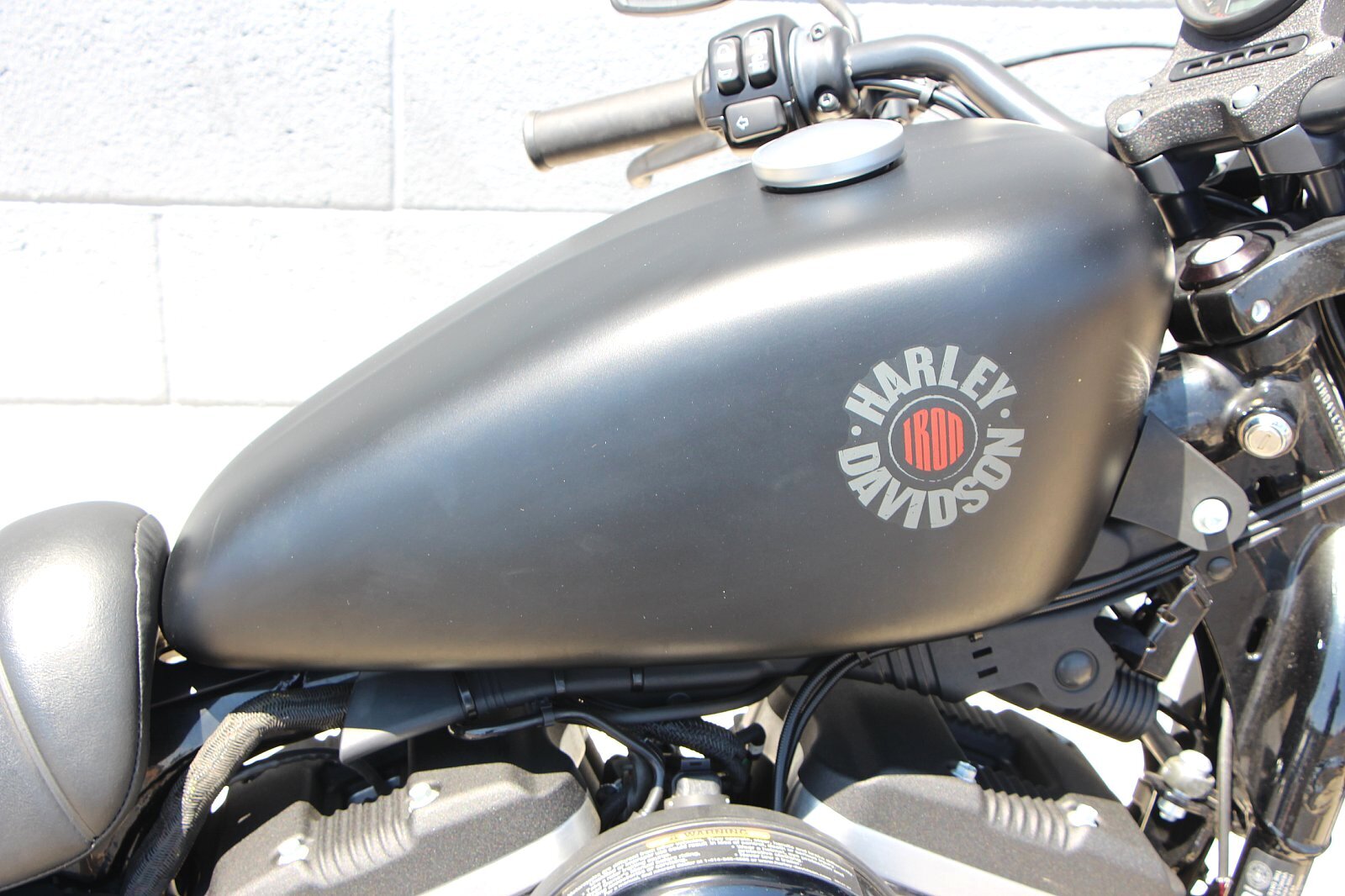 2020  Sportster 883 Iron [9]