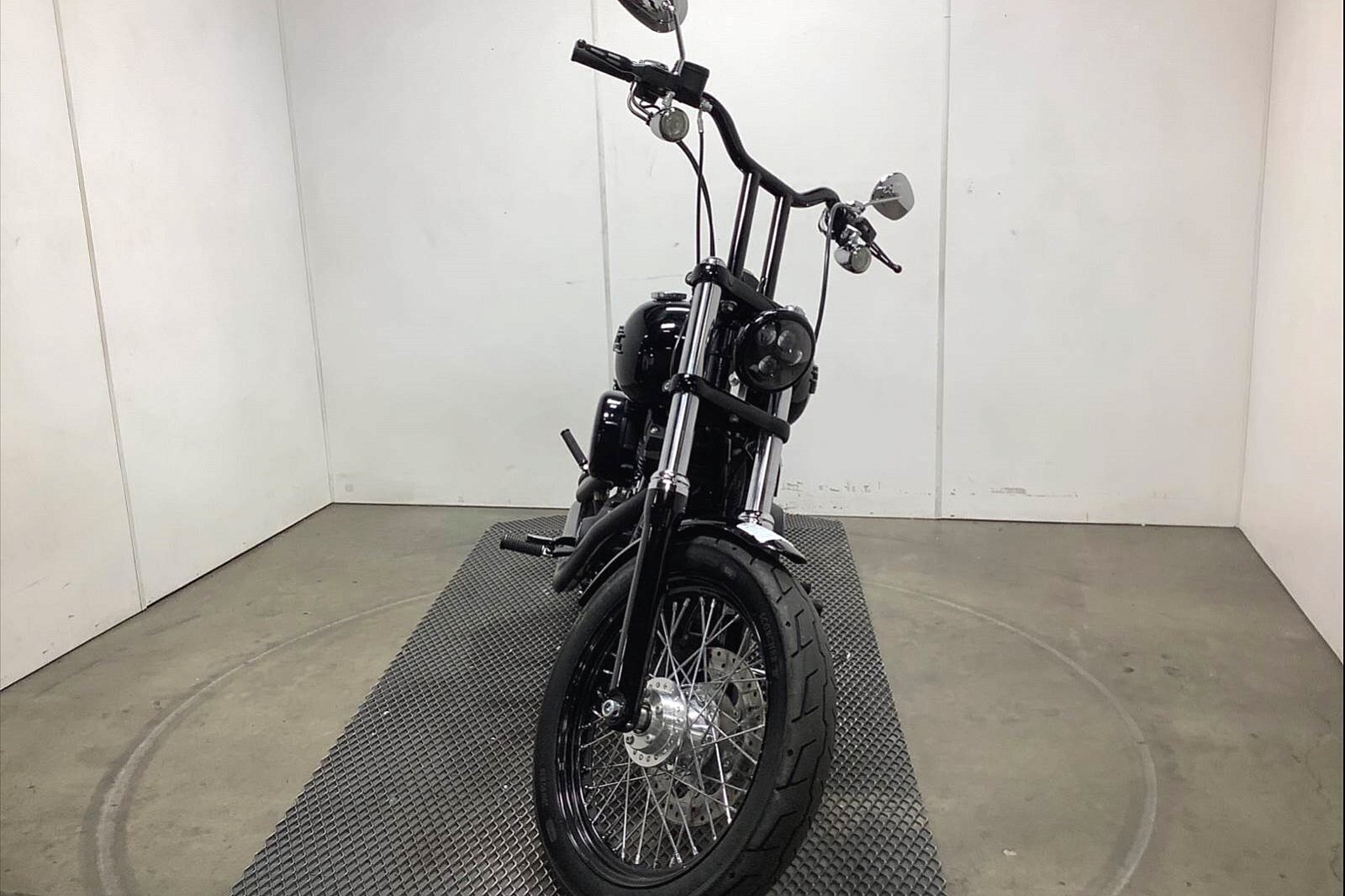 2017 Harley-Davidson Street Bob [1]
