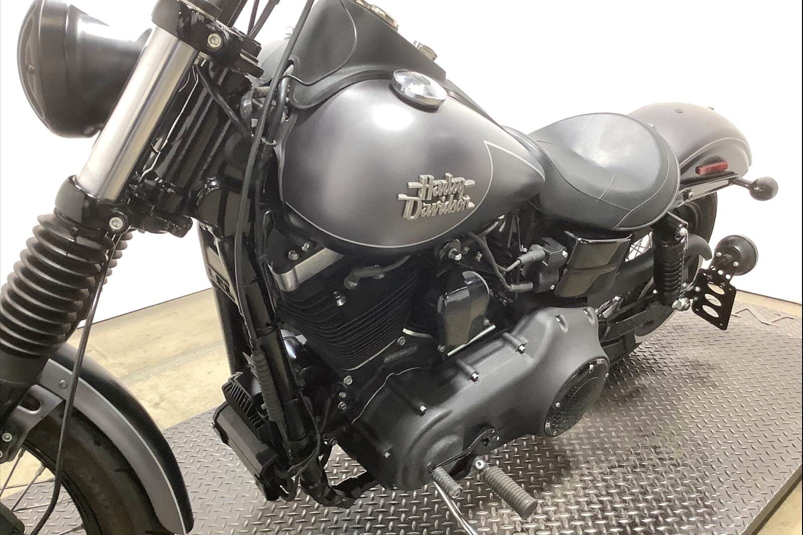 2017 Harley-Davidson Street Bob [6]