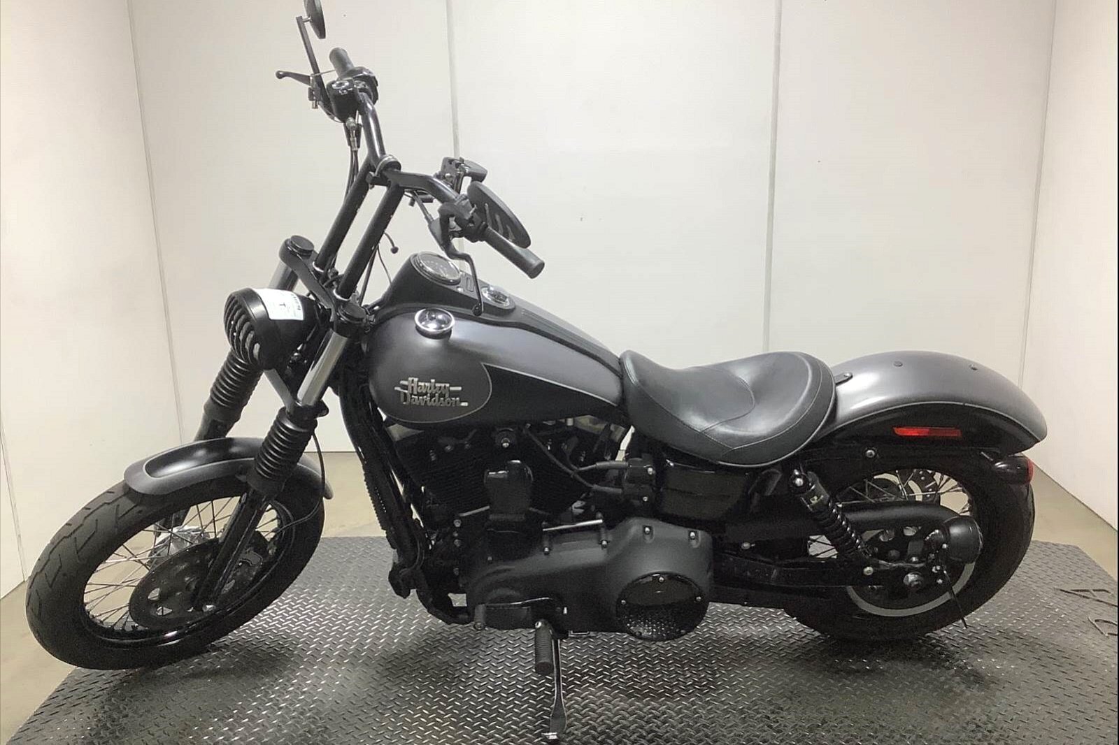 2017 Harley-Davidson Street Bob [2]