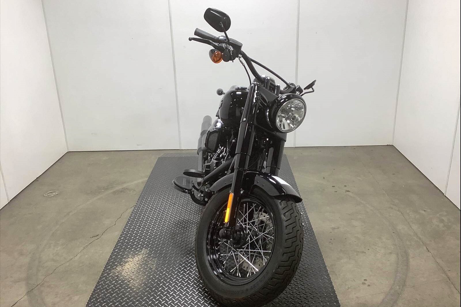 2017 Harley-Davidson Softail Slim [1]