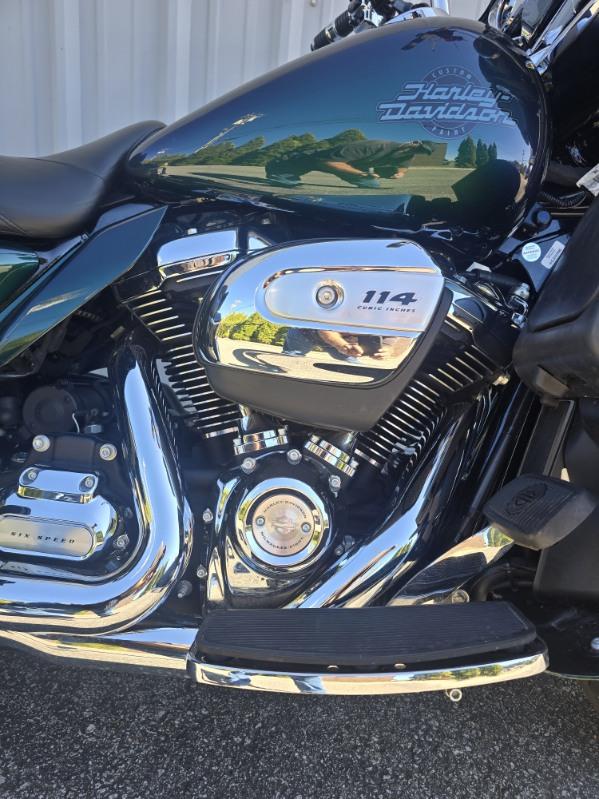 2021 Harley-Davidson Electra Glide Ultra Limited [2]