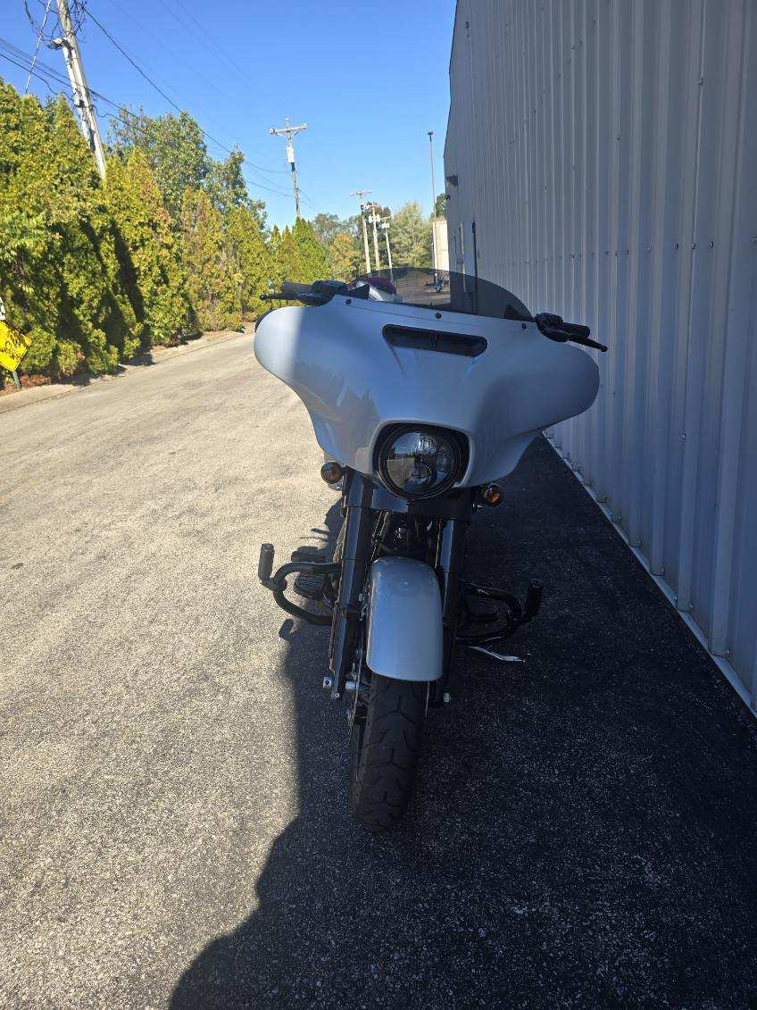 2023 Harley-Davidson Street Glide Special [1]