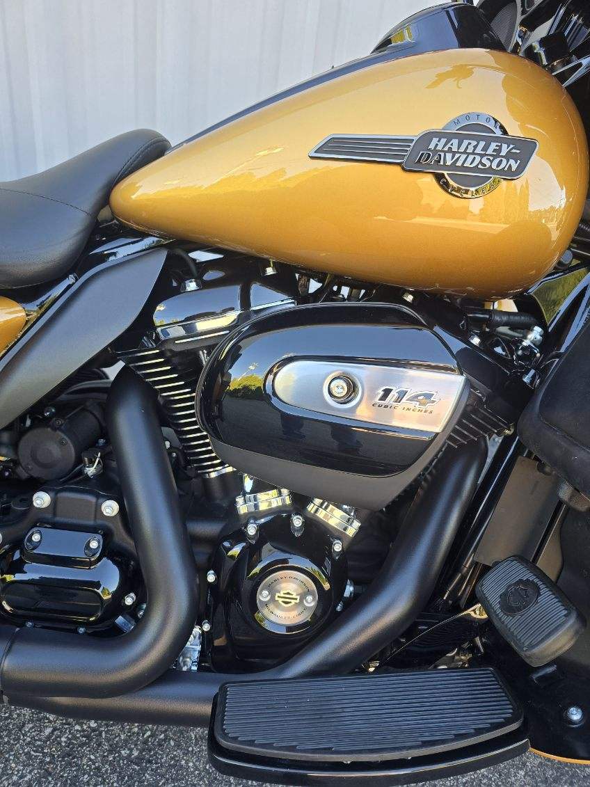 2023 Harley-Davidson Electra Glide Ultra Limited [2]